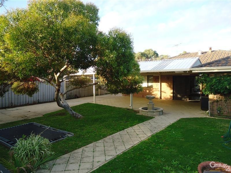 23 Barbrook Way, Warnbro WA 6169