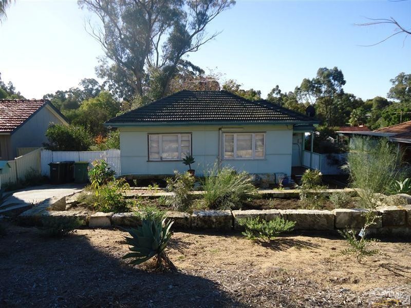 28 Grover Way, Medina WA 6167