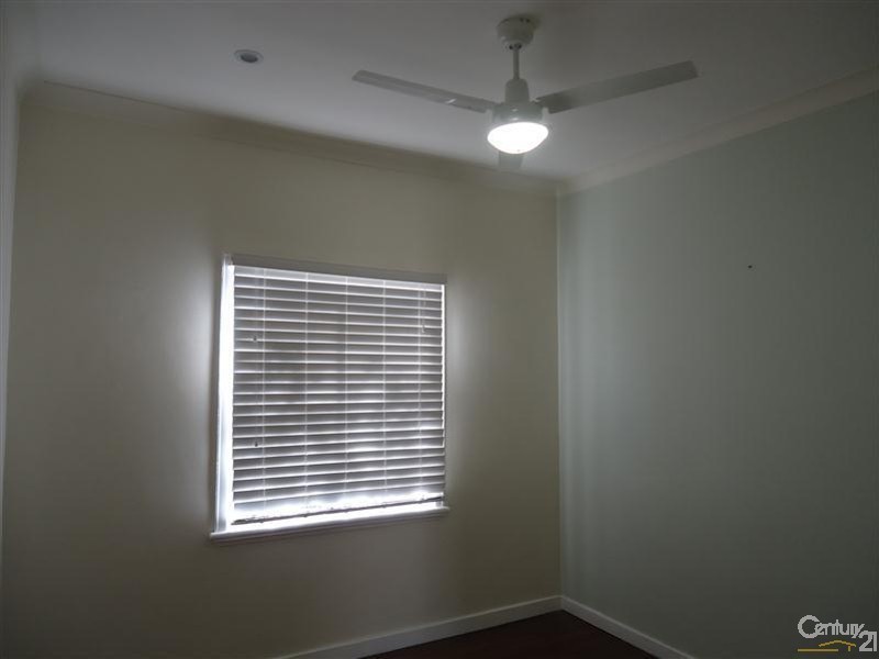 28 Grover Way, Medina WA 6167