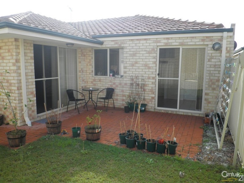77 Montoro Drive, Port Kennedy WA 6172