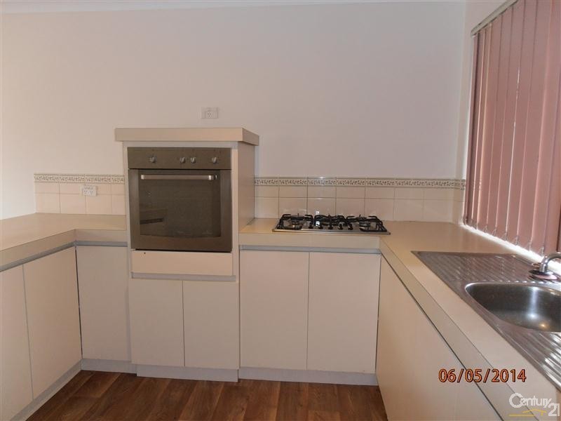 8/4 Dowling Street, Rockingham WA 6168