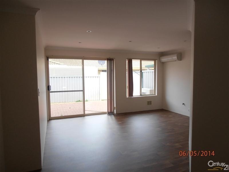 8/4 Dowling Street, Rockingham WA 6168