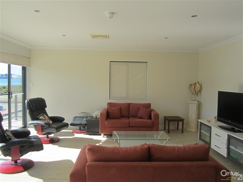 7/59 Rockingham Beach Road, Rockingham WA 6168