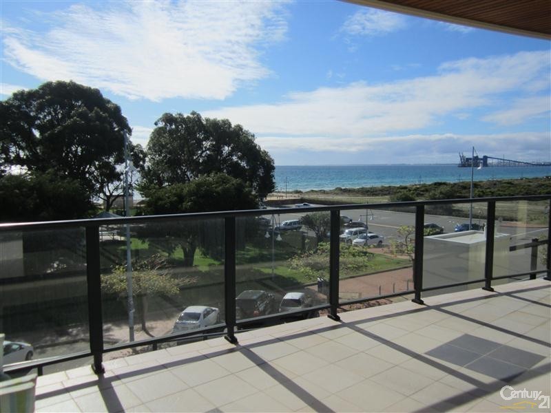 7/59 Rockingham Beach Road, Rockingham WA 6168