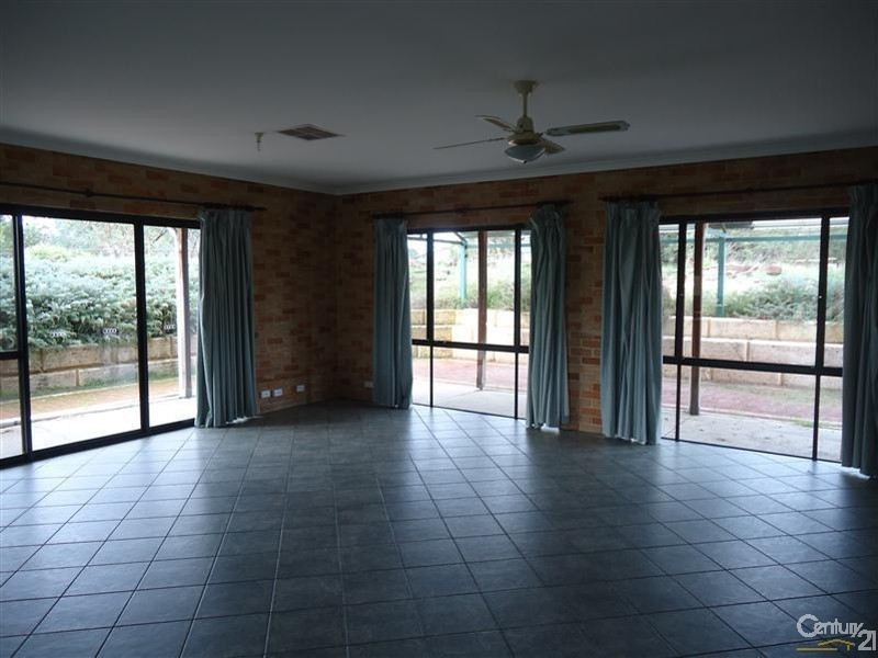 5 Braddock Road, Wellard WA 6170