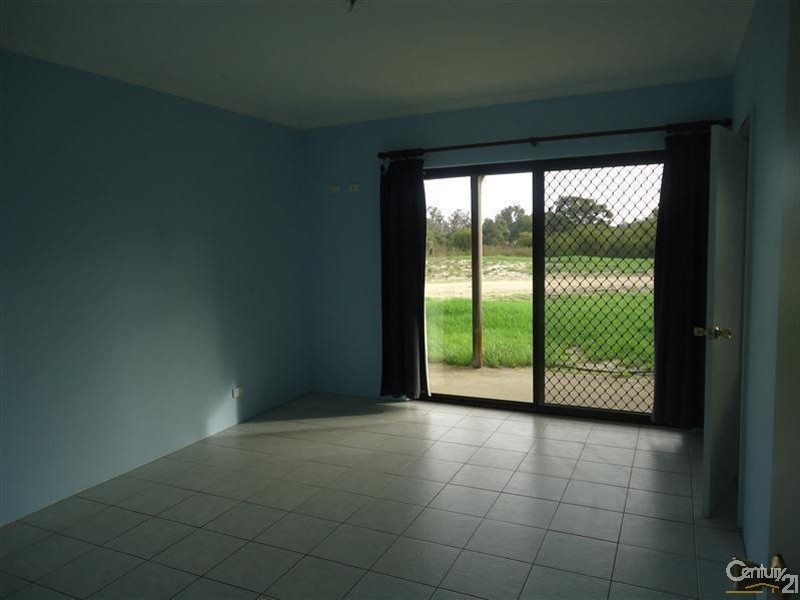 5 Braddock Road, Wellard WA 6170