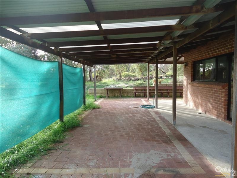 5 Braddock Road, Wellard WA 6170