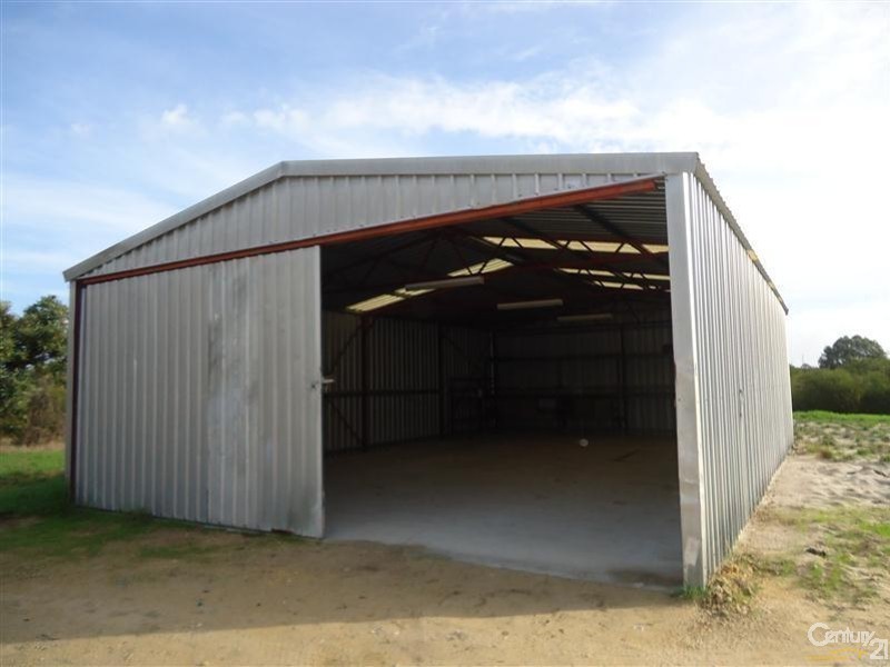 5 Braddock Road, Wellard WA 6170