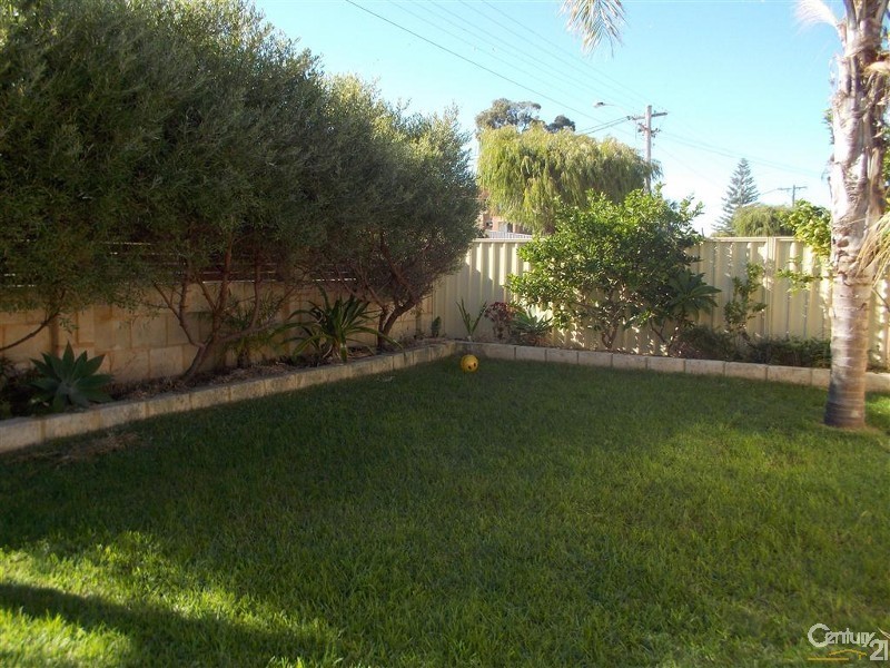 103 Safety Bay Road, Shoalwater WA 6169