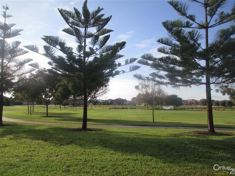 45 Amadeus Crescent, Port Kennedy WA 6172
