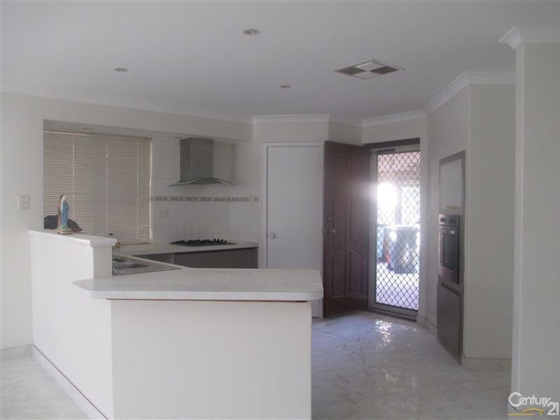 45 Amadeus Crescent, Port Kennedy WA 6172