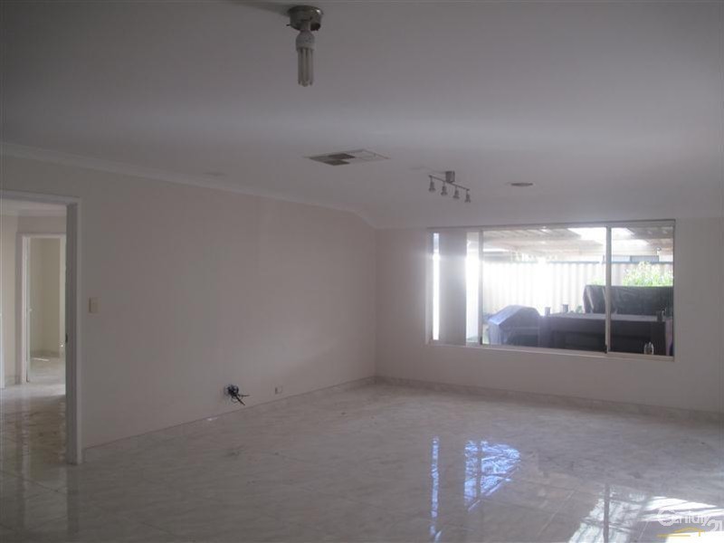 45 Amadeus Crescent, Port Kennedy WA 6172