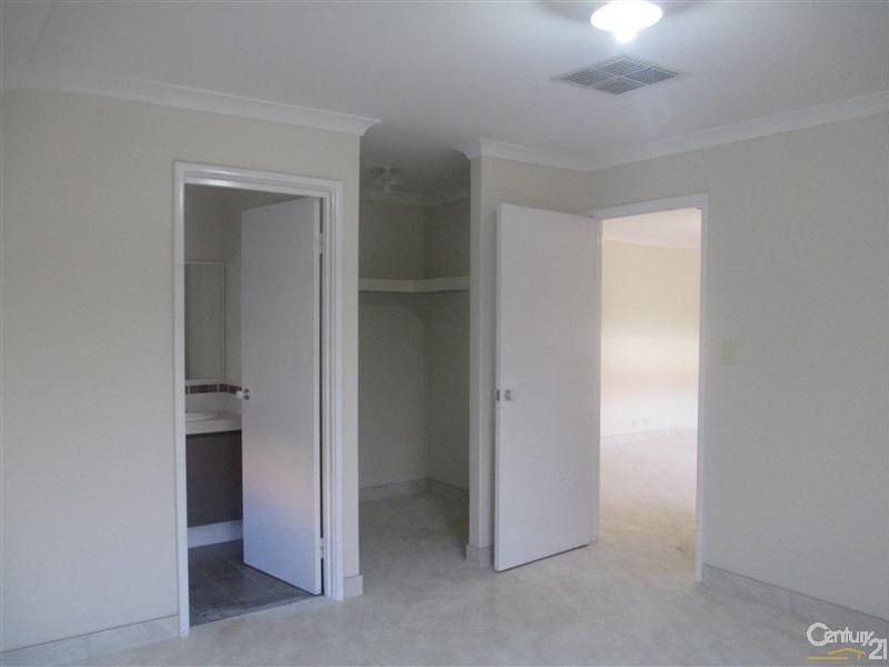 45 Amadeus Crescent, Port Kennedy WA 6172