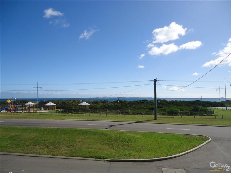 1/101 Rockingham Beach Road, Rockingham WA 6168