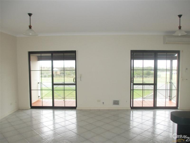 1/101 Rockingham Beach Road, Rockingham WA 6168