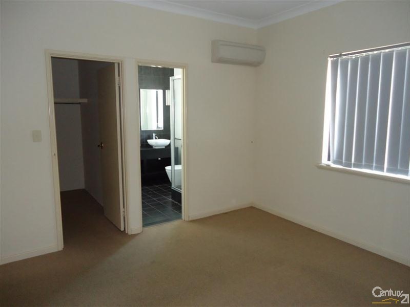 1/101 Rockingham Beach Road, Rockingham WA 6168