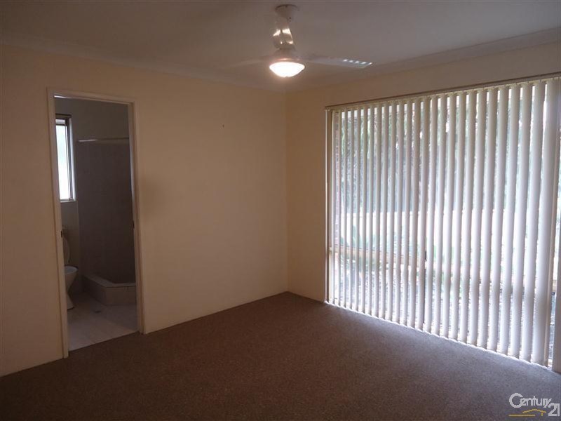 24 Pallarup Grove, Waikiki WA 6169