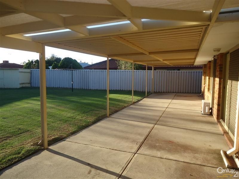 24 Pallarup Grove, Waikiki WA 6169