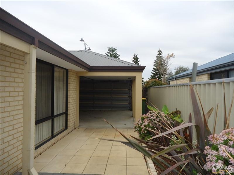 15 Noosa Drive, Secret Harbour WA 6173