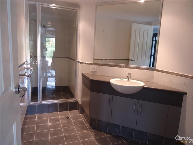2 Kirkwall Close, Warnbro WA 6169