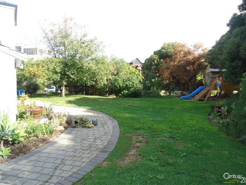 2 Kirkwall Close, Warnbro WA 6169