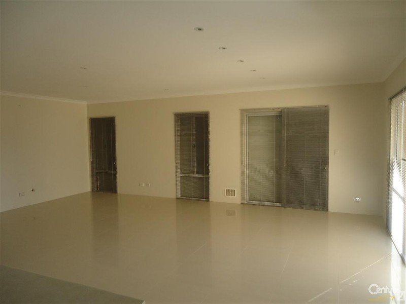 16 Johanna Way, Secret Harbour WA 6173