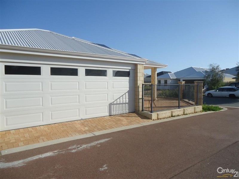 16 Johanna Way, Secret Harbour WA 6173