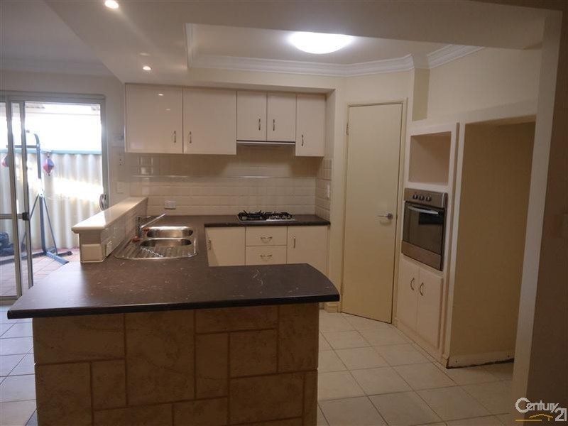 10/5 Sainte Maxime Avenue, Port Kennedy WA 6172