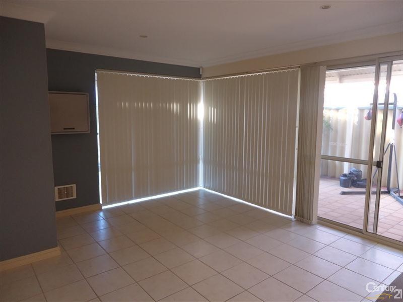 10/5 Sainte Maxime Avenue, Port Kennedy WA 6172