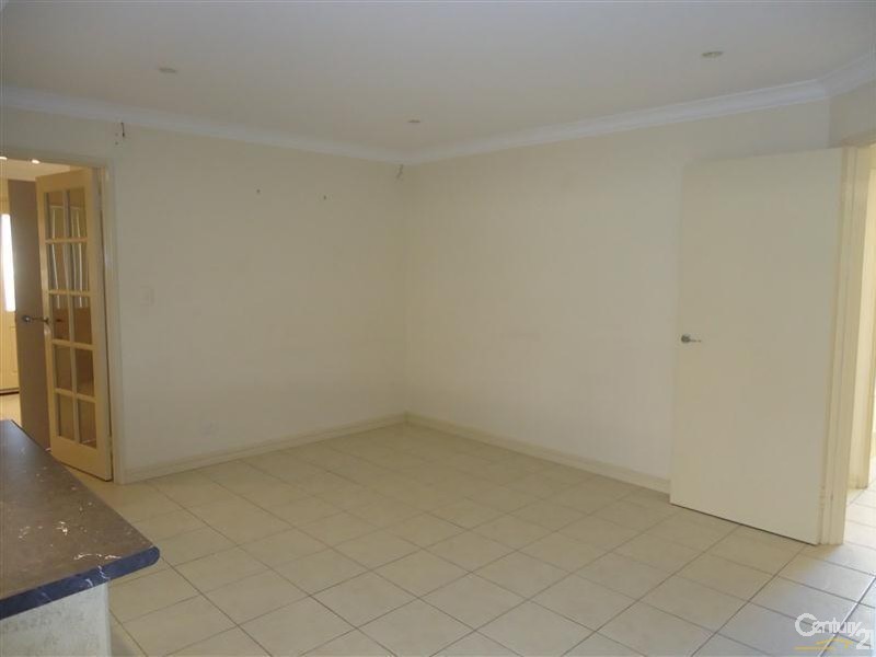 10/5 Sainte Maxime Avenue, Port Kennedy WA 6172