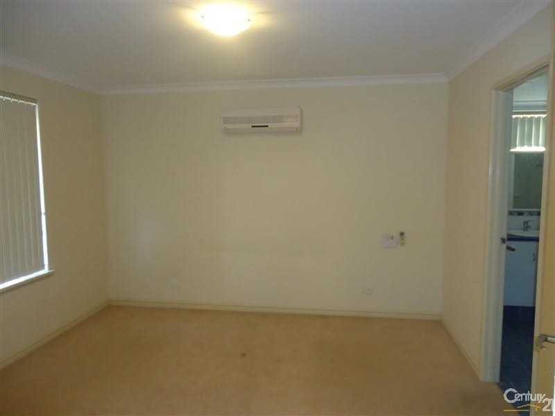 10/5 Sainte Maxime Avenue, Port Kennedy WA 6172