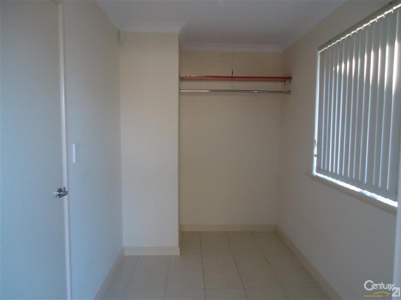 10/5 Sainte Maxime Avenue, Port Kennedy WA 6172