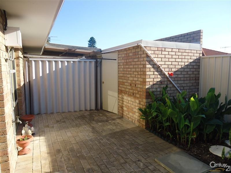 15/10 Hawkins Street, Rockingham WA 6168