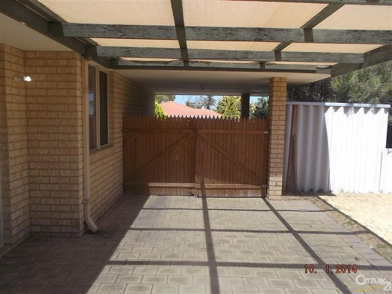 1 Santa Monica Drive, Waikiki WA 6169