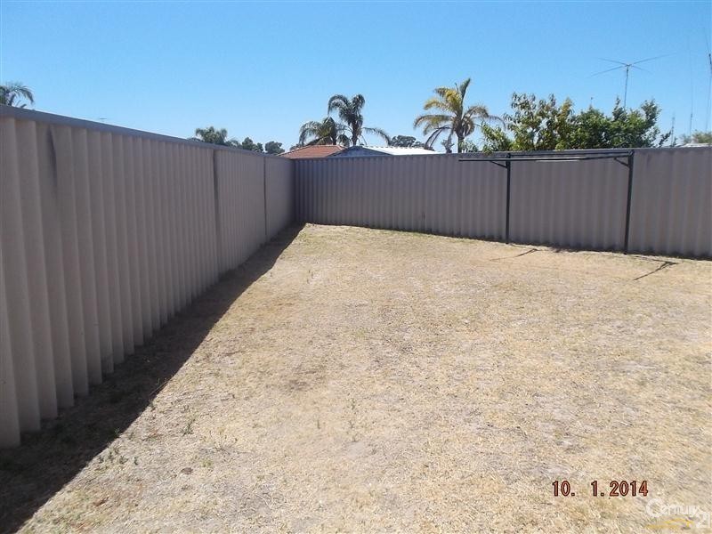 1 Santa Monica Drive, Waikiki WA 6169