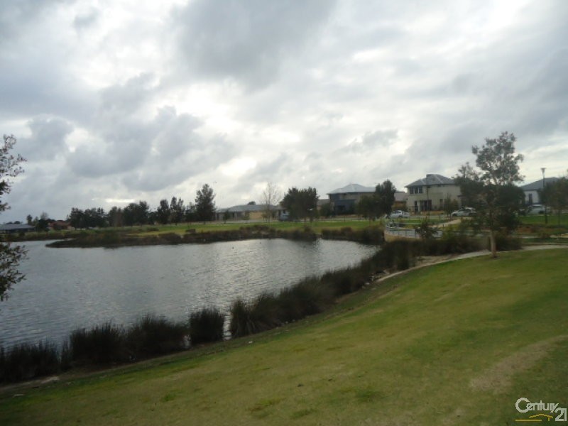 52 Waterfront Parkway, Shoalwater WA 6169