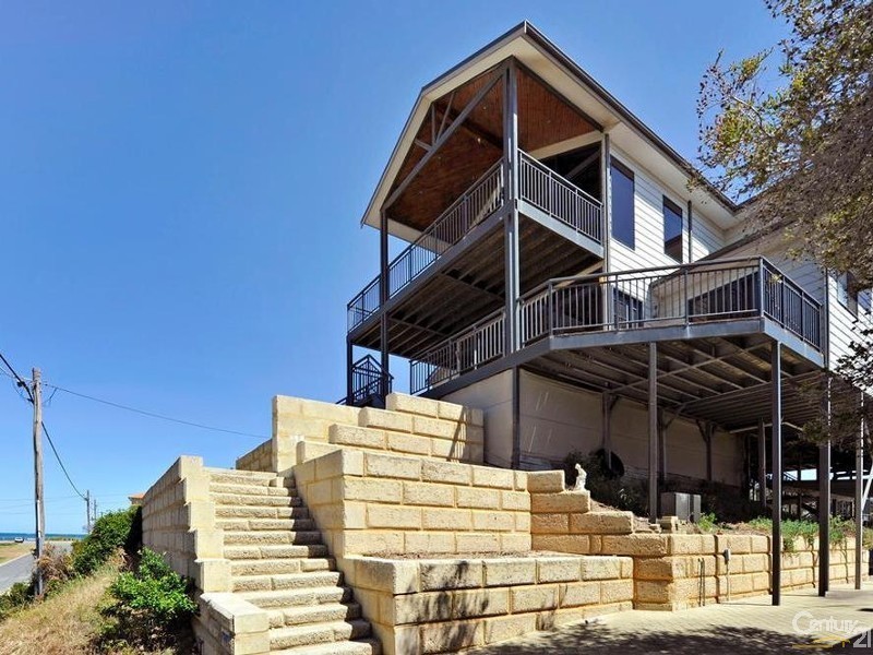 14 Hilda Road, Waikiki WA 6169