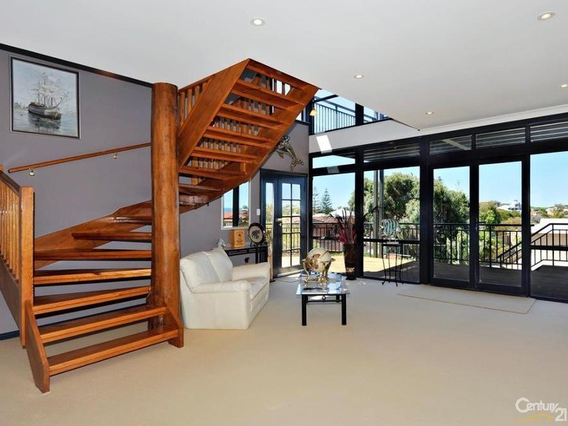 14 Hilda Road, Waikiki WA 6169