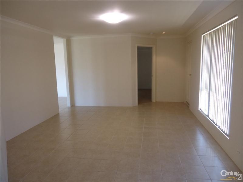 174 Willmott Drive, Waikiki WA 6169