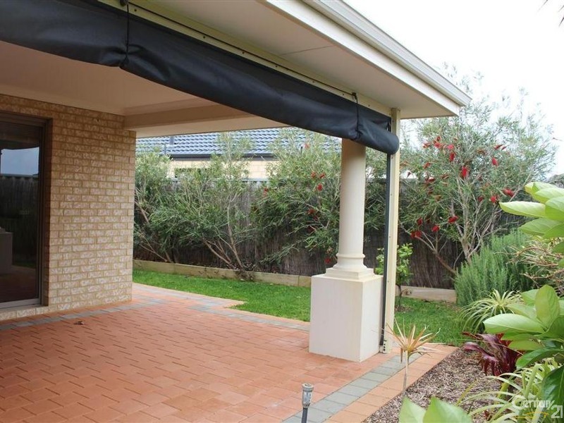 6 Oceanrunner Boulevard, Shoalwater WA 6169
