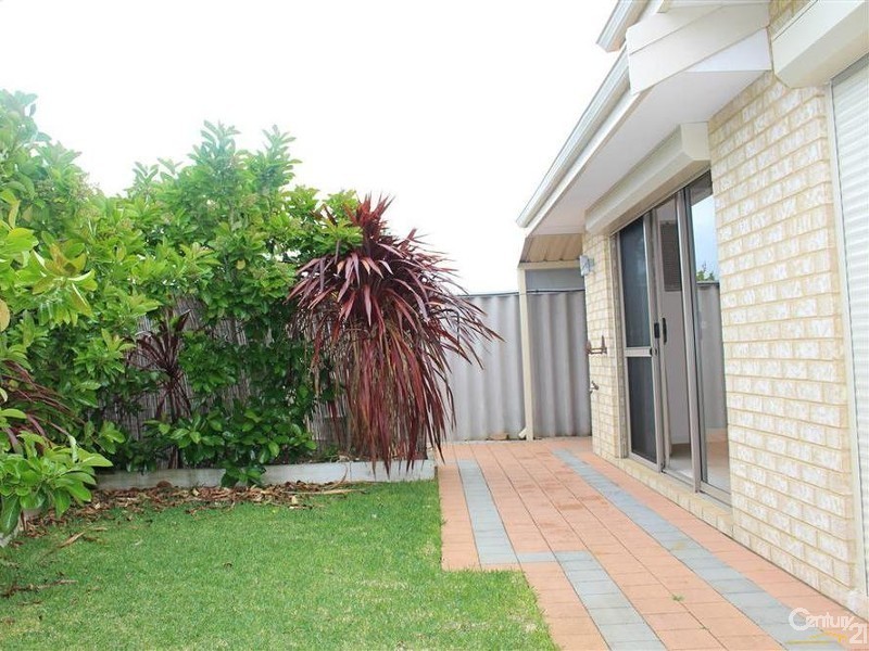 6 Oceanrunner Boulevard, Shoalwater WA 6169