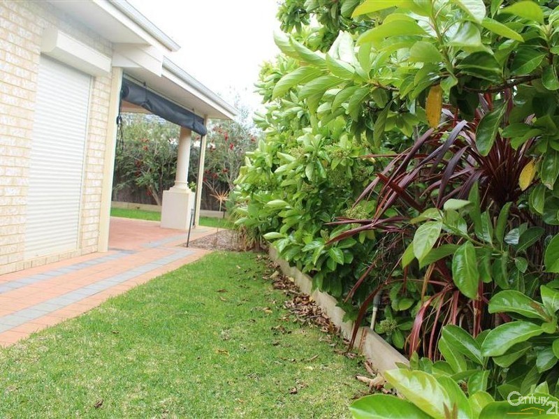 6 Oceanrunner Boulevard, Shoalwater WA 6169