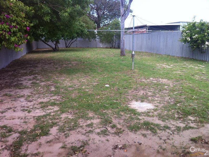 65A Saw Avenue, Rockingham WA 6168
