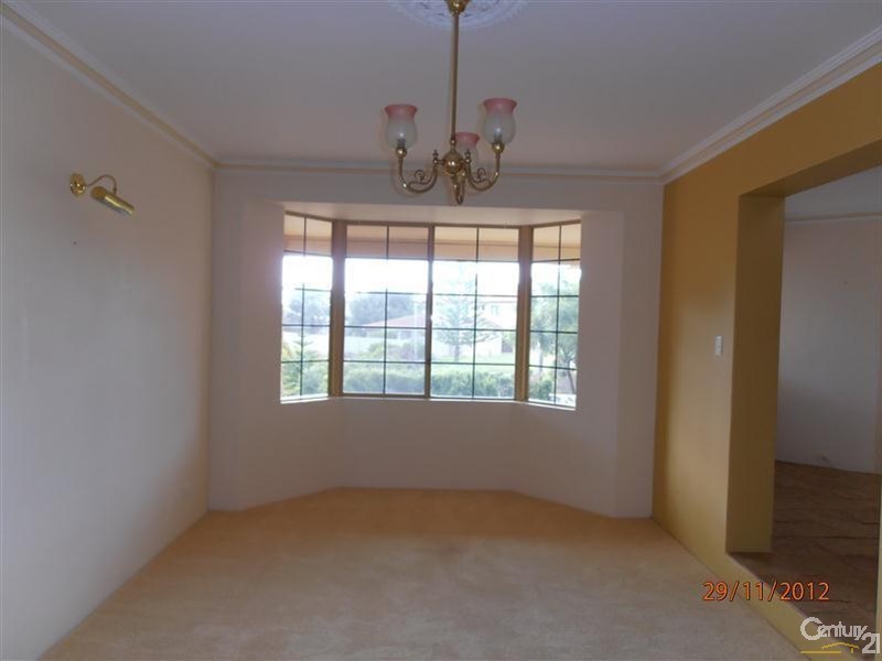 25 Shelton Street, Waikiki WA 6169