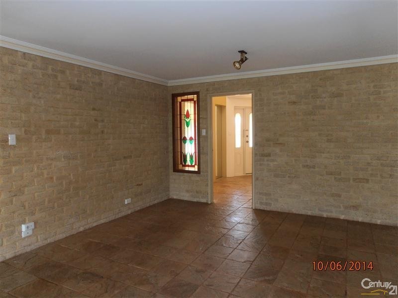 25 Shelton Street, Waikiki WA 6169