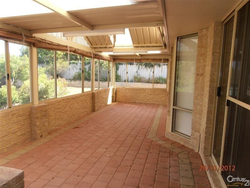 25 Shelton Street, Waikiki WA 6169