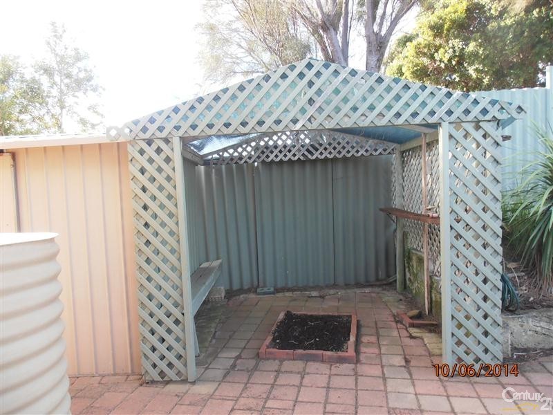 25 Shelton Street, Waikiki WA 6169