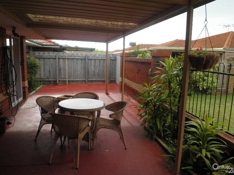 32/12 McNicholl Street, Rockingham WA 6168