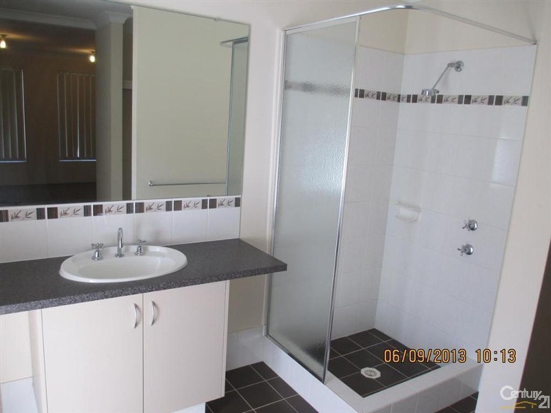 5 Harney Road, Secret Harbour WA 6173