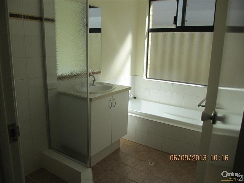 5 Harney Road, Secret Harbour WA 6173